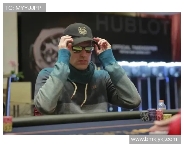 德国足球传奇克莱斯曼的辉煌职业生涯与历史影响解析 德国足球传奇克莱斯曼的辉煌职业生涯与历史影响解析