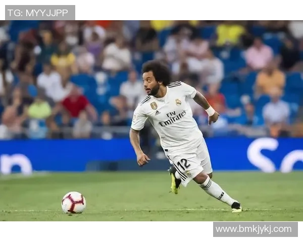 球星友谊足球赛：跨越国界的友谊与激情碰撞的精彩时刻