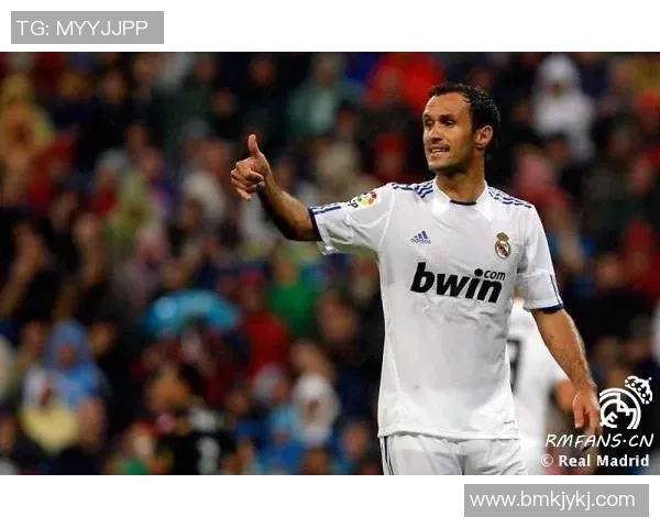 穿越绿茵场的白色荣耀 足球白鞋球星引领潮流与竞技双重风暴 穿越绿茵场的白色荣耀 足球白鞋球星引领潮流与竞技双重风暴