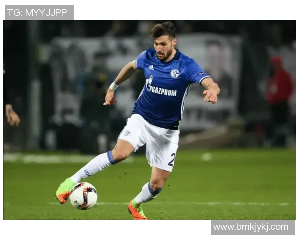 足球星视界直播：全面解析足球赛事精彩瞬间与明星球员表现