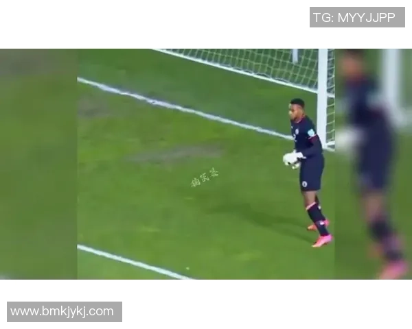 足球转弯技巧大师盘点：这些球星如何通过精准弯道征服赛场